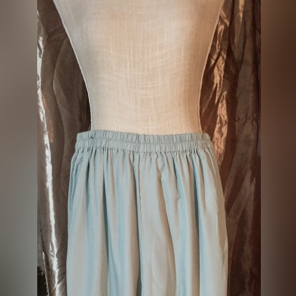 Bali Emerald - Resort, Lounge Wear - Camisole, Pants & Cut Out Lace Jacket - Picture 6 of 13